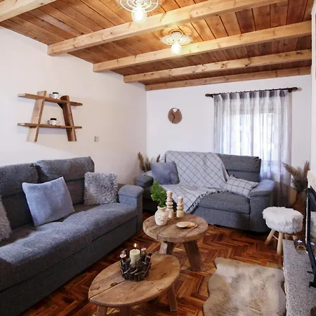 Σπίτι διακοπών Oiti Mountain Παύλιανη