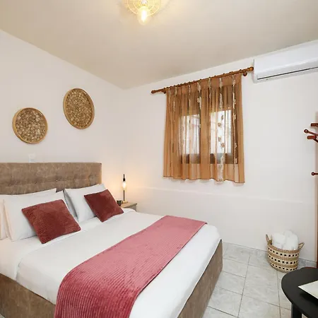 Oiti Mountain Παύλιανη